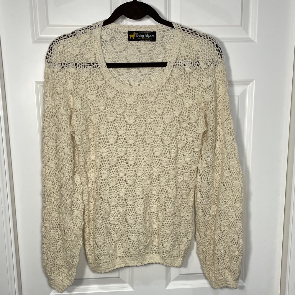 Baby Alpaca Loose Knit Sweater Size Medium Handmade Cream Long Sleeve Crewneck